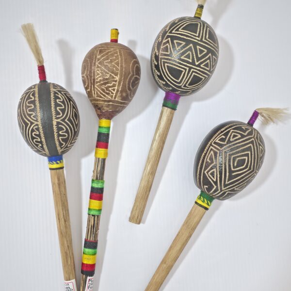 Maraca Tallada Pequeña